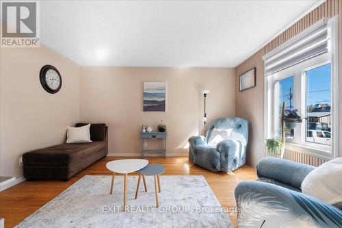 110 Canal Street, Quinte West, ON - Indoor Photo Showing Living Room