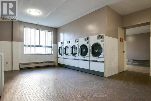 1705 - 260 Seneca Hill Drive, Toronto, ON - Indoor Photo Showing Laundry Room