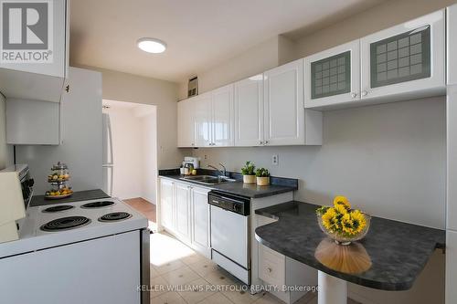 1705 - 260 Seneca Hill Drive, Toronto, ON - Indoor Photo Showing Kitchen With Double Sink