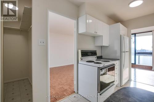 1705 - 260 Seneca Hill Drive, Toronto, ON - Indoor Photo Showing Kitchen