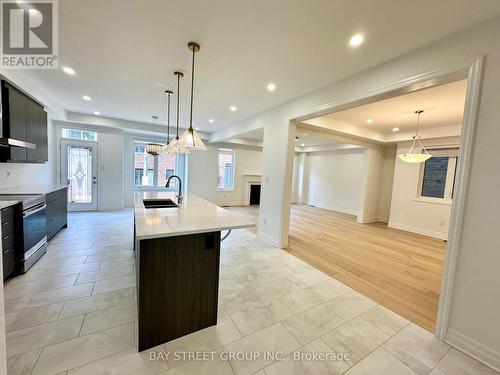 8 Sweet Pear Street, Markham, ON - Indoor Photo Showing Kitchen With Upgraded Kitchen