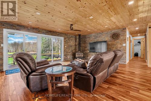 4055 Glen Cedar Drive, Ramara, ON - Indoor With Fireplace