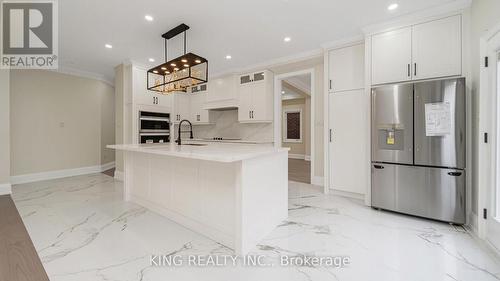 27 Foxmere Road, Brampton, ON - Indoor Photo Showing Kitchen