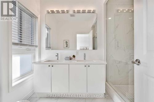 3 - 2481 Badger Crescent, Oakville, ON - Indoor Photo Showing Bathroom