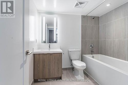 836 - 5 Mabelle Avenue, Toronto, ON - Indoor Photo Showing Bathroom