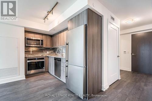 836 - 5 Mabelle Avenue, Toronto, ON - Indoor Photo Showing Kitchen