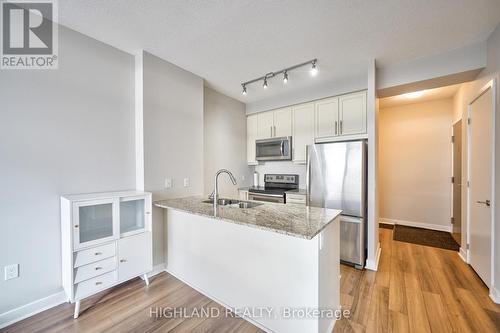 2705 - 3975 Grand Park Drive, Mississauga, ON - Indoor Photo Showing Kitchen