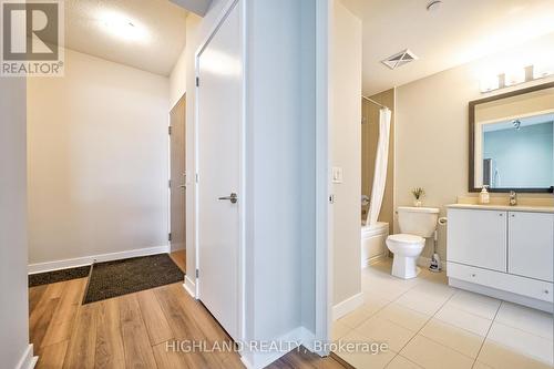 2705 - 3975 Grand Park Drive, Mississauga, ON - Indoor Photo Showing Bathroom