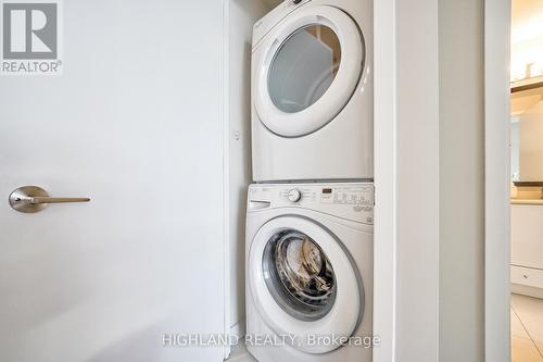 2705 - 3975 Grand Park Drive, Mississauga, ON - Indoor Photo Showing Laundry Room