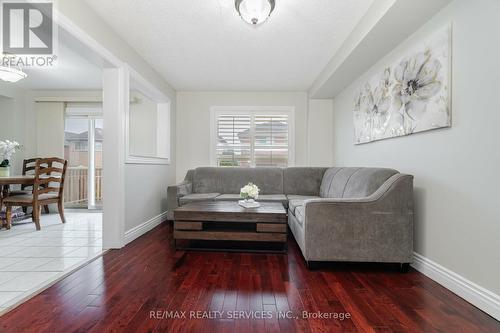 31 Olympia Crescent, Brampton, ON - Indoor Photo Showing Living Room