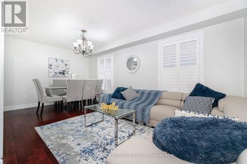 31 Olympia Crescent, Brampton, ON - Indoor Photo Showing Living Room