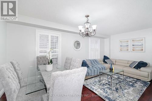 31 Olympia Crescent, Brampton, ON - Indoor Photo Showing Living Room