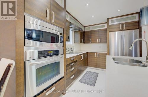 495 Templemead Drive, Hamilton, ON - Indoor Photo Showing Kitchen With Stainless Steel Kitchen With Double Sink With Upgraded Kitchen