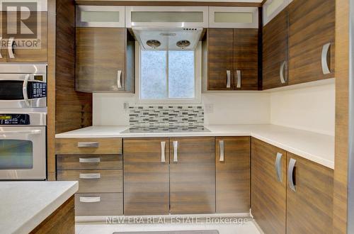 495 Templemead Drive, Hamilton, ON - Indoor Photo Showing Kitchen