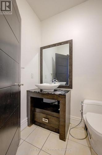 495 Templemead Drive, Hamilton, ON - Indoor Photo Showing Bathroom