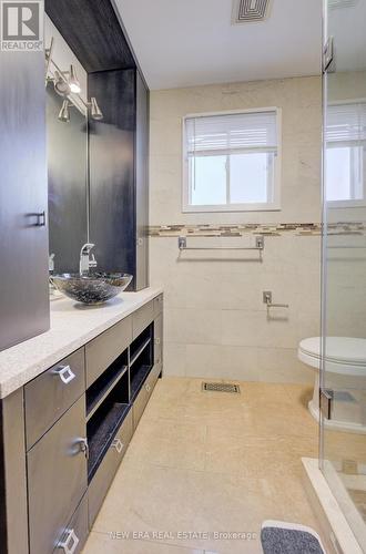 495 Templemead Drive, Hamilton, ON - Indoor Photo Showing Bathroom