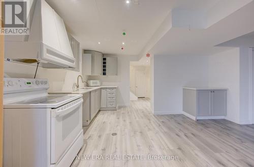 495 Templemead Drive, Hamilton, ON - Indoor Photo Showing Laundry Room