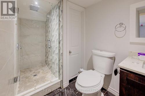 495 Templemead Drive, Hamilton, ON - Indoor Photo Showing Bathroom