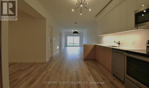 15-2 Horizon Lane, Huntsville, ON - Indoor Photo Showing Kitchen