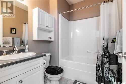 200 302 Nelson Road, Saskatoon, SK - Indoor Photo Showing Bathroom