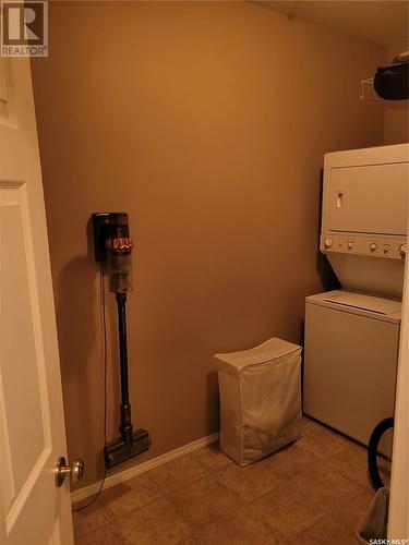 200 302 Nelson Road, Saskatoon, SK - Indoor Photo Showing Laundry Room