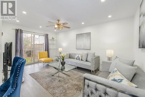 3 Hollyhedge Court, Brampton, ON - Indoor Photo Showing Living Room