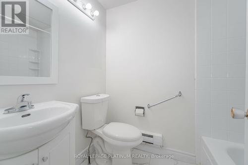 3 Hollyhedge Court, Brampton, ON - Indoor Photo Showing Bathroom