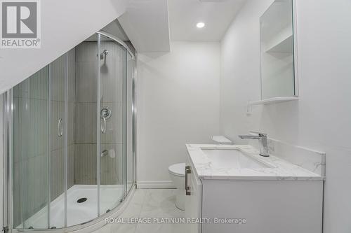 3 Hollyhedge Court, Brampton, ON - Indoor Photo Showing Bathroom