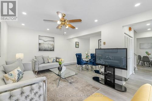 3 Hollyhedge Court, Brampton, ON - Indoor Photo Showing Living Room