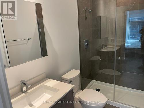 3211 - 1926 Lakeshore Boulevard W, Toronto, ON - Indoor Photo Showing Bathroom