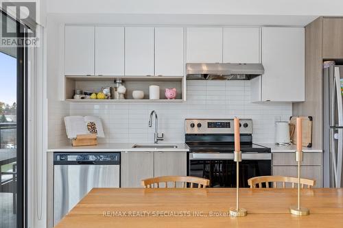 A316 - 1117 Cooke Boulevard, Burlington, ON - Indoor Photo Showing Kitchen With Stainless Steel Kitchen With Upgraded Kitchen