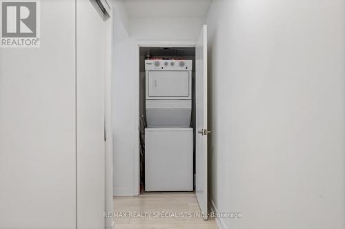 A316 - 1117 Cooke Boulevard, Burlington, ON - Indoor Photo Showing Laundry Room