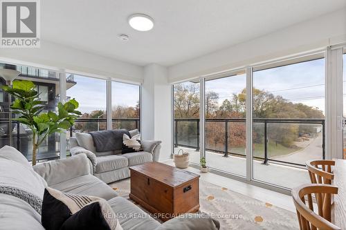 A316 - 1117 Cooke Boulevard, Burlington, ON - Indoor Photo Showing Living Room