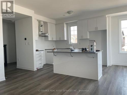 1583 Denison Place, Milton, ON - Indoor Photo Showing Kitchen