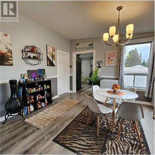 70 Mcintyre Street, Nairn Centre, ON - Indoor Photo Showing Dining Room