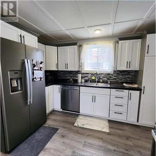 70 Mcintyre Street, Nairn Centre, ON - Indoor Photo Showing Kitchen With Double Sink