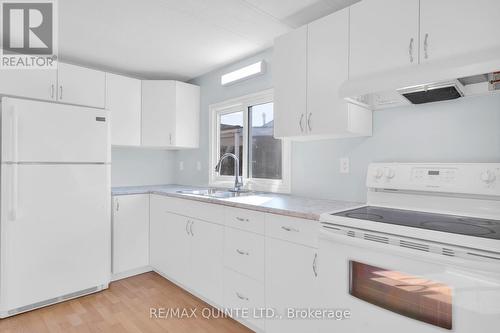 40 - 311 Dundas Street E, Quinte West, ON - Indoor Photo Showing Kitchen