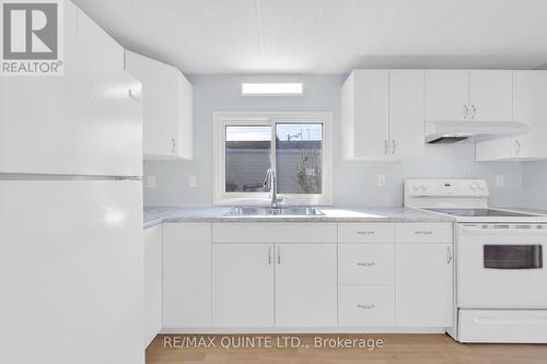 40 - 311 Dundas Street E, Quinte West, ON - Indoor Photo Showing Kitchen