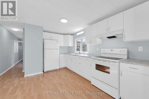 40 - 311 Dundas Street E, Quinte West, ON - Indoor Photo Showing Kitchen