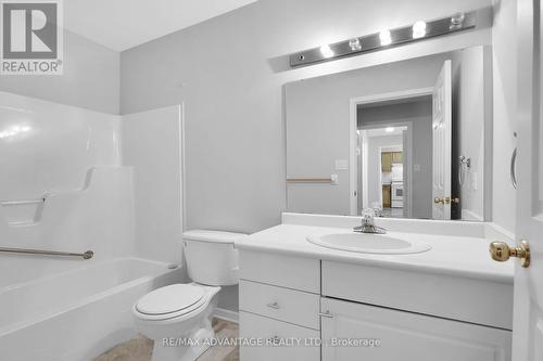 Primary Ensuite - 1 - 515 Proudfoot Lane, London, ON - Indoor Photo Showing Bathroom