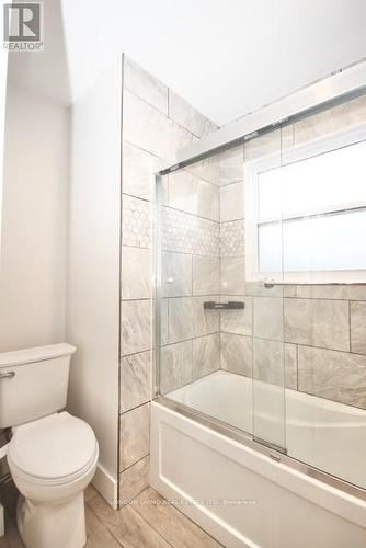 429 Burbrook Place, London, ON - Indoor Photo Showing Bathroom