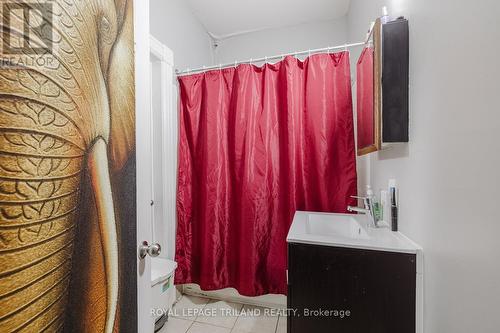 32 Mary Street W, St. Thomas, ON - Indoor Photo Showing Bathroom