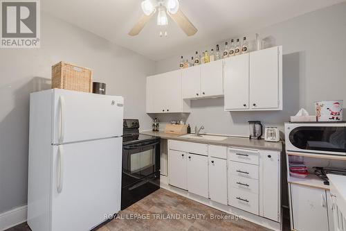 32 Mary Street W, St. Thomas, ON - Indoor Photo Showing Kitchen