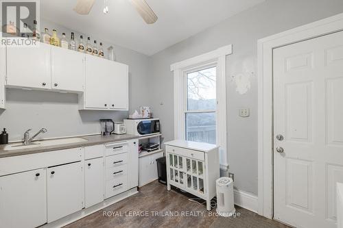 32 Mary Street W, St. Thomas, ON - Indoor Photo Showing Kitchen