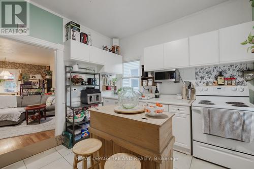 32 Mary Street W, St. Thomas, ON - Indoor Photo Showing Kitchen