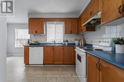 8 Mancini Dr Drive, Kawartha Lakes (Woodville), ON - Indoor Photo Showing Kitchen