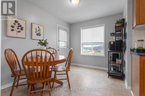 8 Mancini Dr Drive, Kawartha Lakes (Woodville), ON - Indoor Photo Showing Dining Room