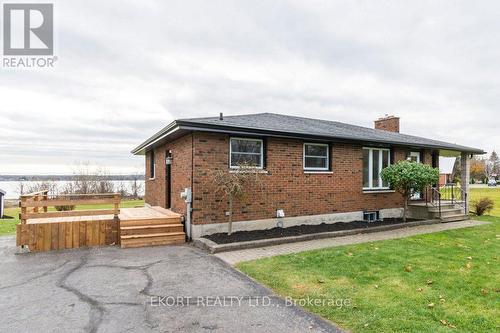 239 Dundas Street W, Belleville, ON - Outdoor