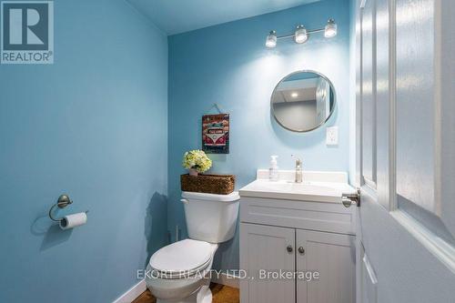 239 Dundas Street W, Belleville, ON - Indoor Photo Showing Bathroom