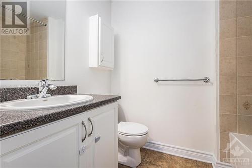 639 Louis Toscano Drive, Ottawa, ON - Indoor Photo Showing Bathroom